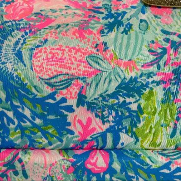 Lily Pulitzer “Fish My Wish” Trifold Make Up Bag. - Picture 5 of 9